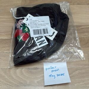 BAGGU UO Exclusive Strawberry Embroidery Medium Nylon Crescent Bag Crossbody NWT